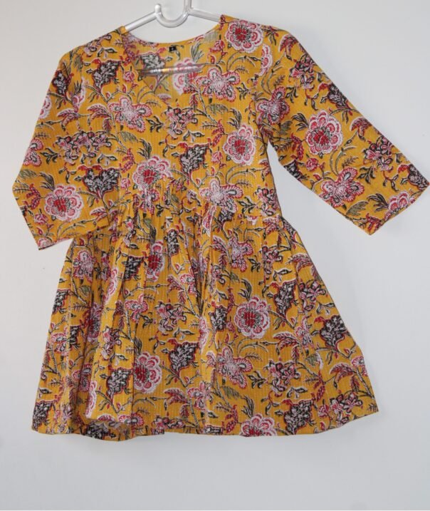 Elegant Cotton Katha Yellow Top: A Wardrobe Essential